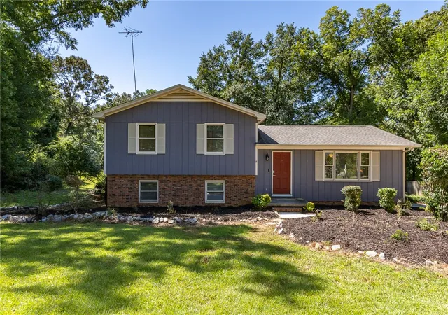 Photo 1 of Single family home for sale at 103 Fern Cir, Clemson, SC 29631 | MLS# 20305355 | Listing updated on 2026-08-27