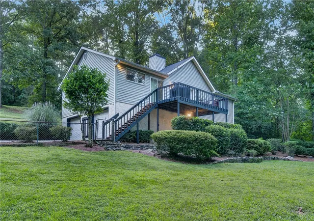 Photo 3 of Single family home for sale at 1509 Winding Wy, Taylors, SC 29687 | MLS# 20305514 | Listing updated on 2026-09-13