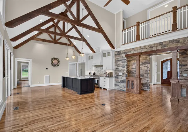 Photo 3 of Single family home for sale at 204 Willow Wind Ct, Easley, SC 29642 | MLS# 20305515 | Listing updated on 2026-09-02