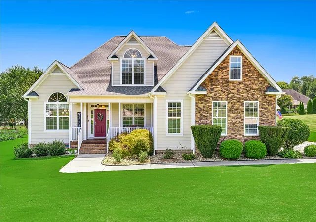 Photo 1 of Single family home for sale at 210 Edens Ridge Dr, Six Mile, SC 29682 | MLS# 20305390 | Listing updated on 2026-08-31