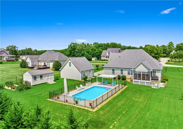 Photo 2 of Single family home for sale at 210 Edens Ridge Dr, Six Mile, SC 29682 | MLS# 20305390 | Listing updated on 2026-08-31