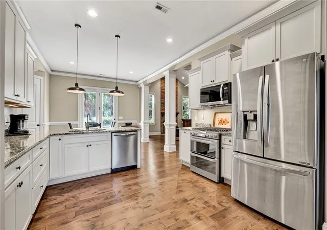 Photo 2 of Single family home for sale at 118 Upper Lake Dr, Easley, SC 29640 | MLS# 20305519 | Listing updated on 2026-09-17