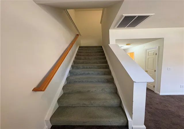 Photo 3 of Townhouse for sale at 338 Moonstone Dr, Mauldin, SC 29662 | MLS# 20305507 | Listing updated on 2026-09-03