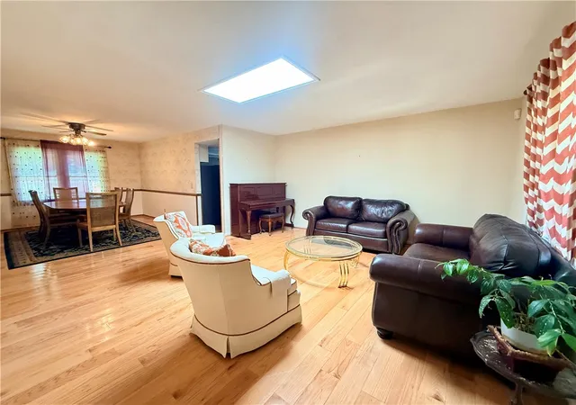 5th image of 107 Stonebrook Dr, Seneca, SC 29672 | MLS# 20305529