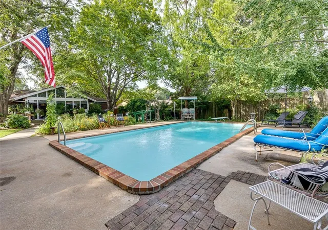 4th image of 610 W Fredericks St, Anderson, SC 29621 | MLS# 20305329