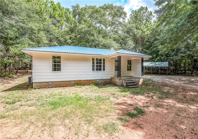 Photo 2 of Single family home for sale at 116 Leona Dr, Iva, SC 29655 | MLS# 20305587 | Listing updated on 2026-08-31