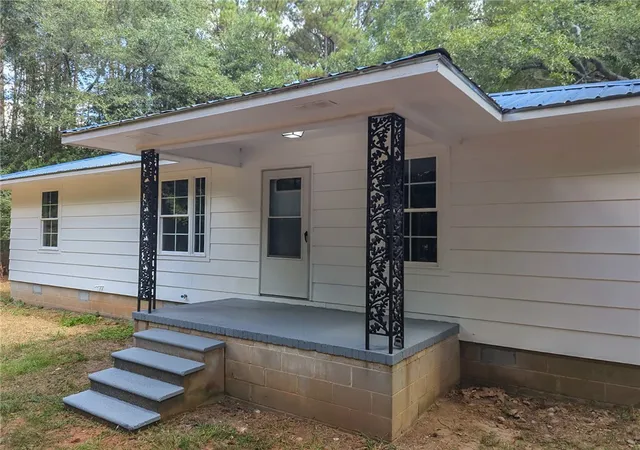 Photo 3 of Single family home for sale at 116 Leona Dr, Iva, SC 29655 | MLS# 20305587 | Listing updated on 2026-10-05