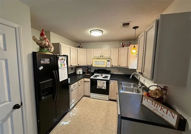Photo 3 of Single family home for sale at 106 Berry Ct, Belton, SC 29627 | MLS# 20305665 | Listing updated on 2026-10-21
