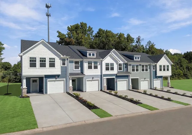 Photo 2 of Townhouse for sale at 228 Silo Ridge Dr, Anderson, SC 29621 | MLS# 20305744 | Listing updated on 2026-09-30