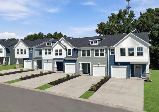 Photo 2 of Townhouse for sale at 226 Silo Ridge Dr, Anderson, SC 29621 | MLS# 20305747 | Listing updated on 2026-09-30