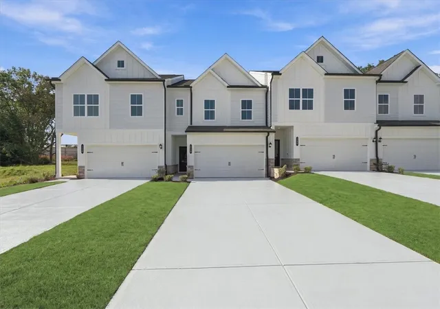 Photo 2 of Sale Pending at 128 Brass Tack Dr, Greenville, SC 29611 | MLS# 20305770 | Listing updated on 2026-10-05