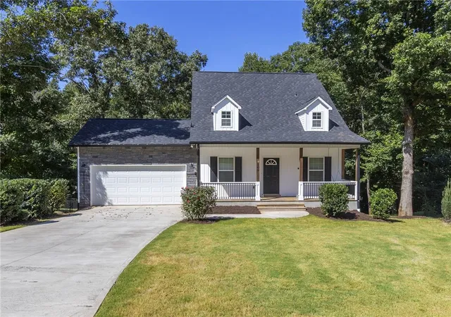 Photo 1 of Single family home for sale at 109 Dana Lynn Ln, Pendleton, SC 29670 | MLS# 20306055 | Listing updated on 2026-10-14