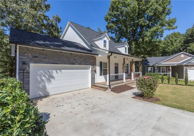 Photo 37 of Single family home for sale at 109 Dana Lynn Ln, Pendleton, SC 29670 | MLS# 20306055 | Listing updated on 2026-10-14