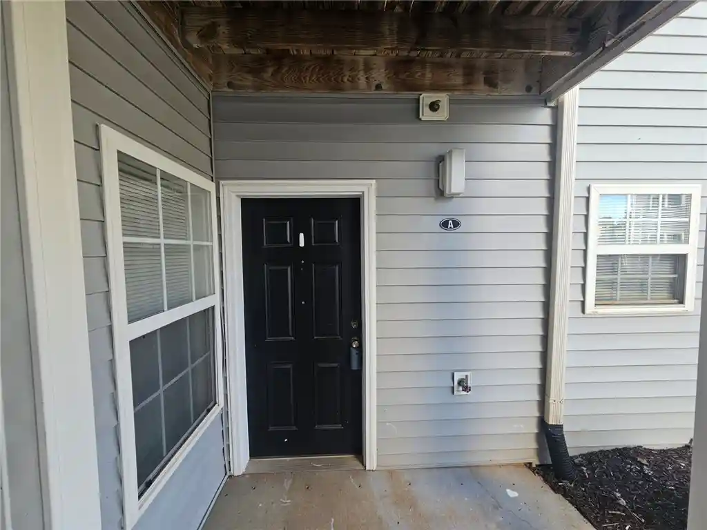 Listing Photo 2 - Condo for sale in 182 University Vlg Dr located at 182 University Vlg Dr, Central, SC 29630 - Unit 182 University Village Dr