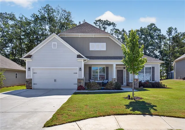 Photo 1 of Single family home for sale at 104 Spyglass Ln, Pendleton, SC 29670 | MLS# 20305974 | Listing updated on 2026-09-23