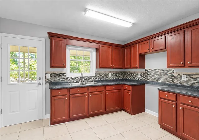 Photo 3 of Townhouse for sale at 103a Summerwalk Ct, Anderson, SC 29625 | MLS# 20306244 | Listing updated on 2026-10-06
