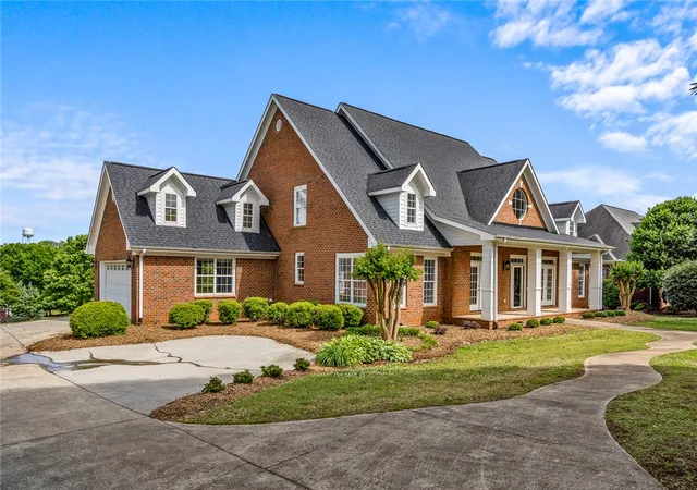 Photo 2 of Single family home for sale at 108 Wild Vine Path, Anderson, SC 29621 | MLS# 20306231 | Listing updated on 2026-10-13