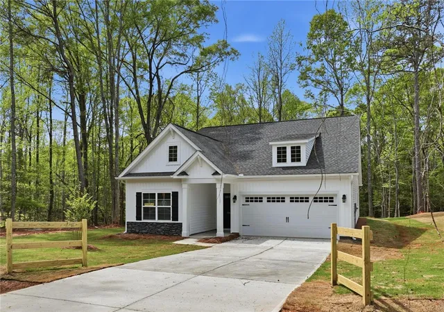 Photo 3 of Single family home for sale at 1518 Shirley Dr, Anderson, SC 29621 | MLS# 20306213 | Listing updated on 2026-10-24