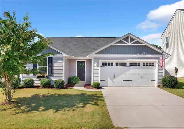 Photo 1 of Single family home for sale at 169 Queens Ml Ct, Pendleton, SC 29670 | MLS# 20306219 | Listing updated on 2026-10-16