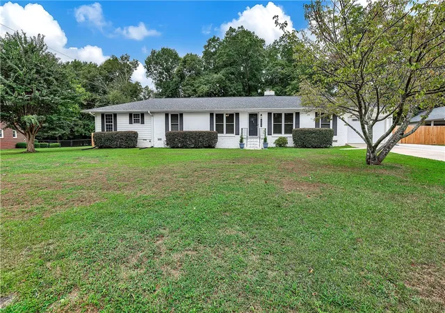 Photo 3 of Single family home for sale at 604 Sherry Dr, Anderson, SC 29621 | MLS# 20306183 | Listing updated on 2026-10-18