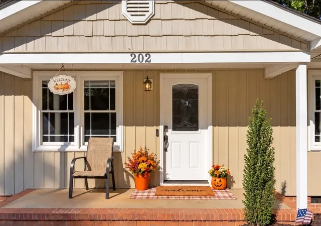 Photo 1 of Single family home for sale at 202 Hemlock Ave, Anderson, SC 29625 | MLS# 20306193 | Listing updated on 2026-10-09