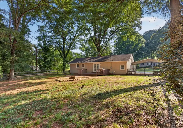 Photo 3 of Single family home for sale at 202 Hemlock Ave, Anderson, SC 29625 | MLS# 20306193 | Listing updated on 2026-10-09