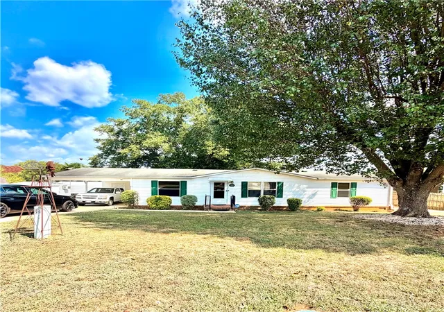 Photo 1 of Manufactured home for sale at 111 Lauren Flynn Dr, Anderson, SC 29626 | MLS# 20306306 | Listing updated on 2026-10-01