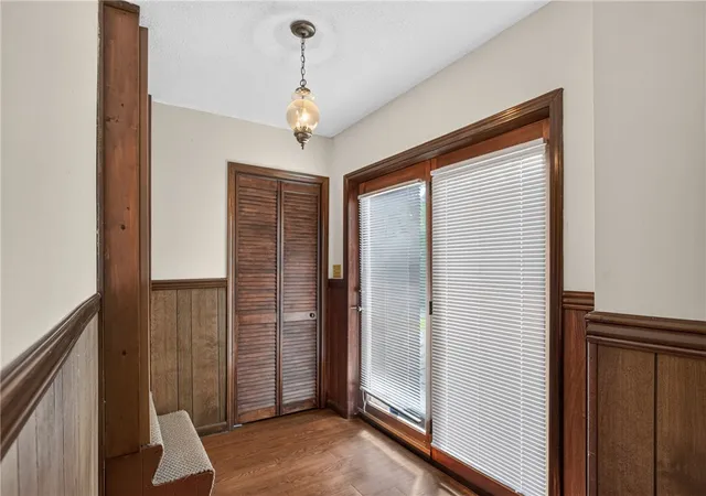 Photo 3 of Single family home for sale at 801 Longforest Dr, Seneca, SC 29672 | MLS# 20306104 | Listing updated on 2026-09-23