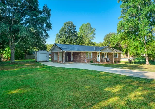 Photo 1 of Sale Pending at 207 Ridgecrest Way, Williamston, SC 29697 | MLS# 20306327 | Listing updated on 2026-10-07