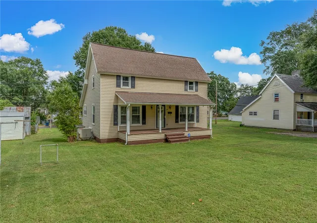 Photo 3 of Single family home for sale at 47 Square St, Pelzer, SC 29669 | MLS# 20306324 | Listing updated on 2026-09-17