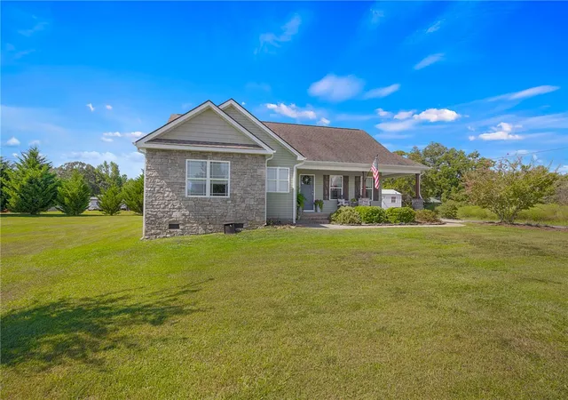 Photo 3 of Single family home for sale at 496 Belle Shls Rd, Six Mile, SC 29682 | MLS# 20306336 | Listing updated on 2026-09-26