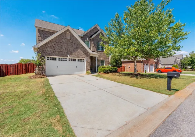 Single family home for sale at 19 Fawn Hl Dr, Anderson, SC 29621 | MLS# 20306343