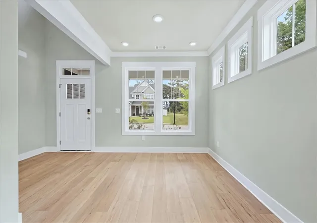 Photo 3 of Single family home for sale at 1 Beaverdam Crk Dr, Anderson, SC 29621 | MLS# 20306349 | Listing updated on 2026-10-09