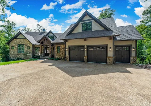 Photo 1 of Sale Pending at 321 Wake Robin Dr, Sunset, SC 29685 | MLS# 20305524 | Listing updated on 2026-10-06