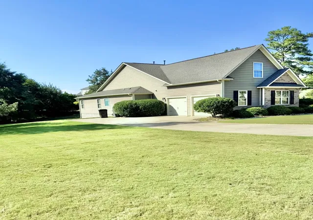 Photo 3 of Single family home for sale at 102 Natural Springs, Belton, SC 29627 | MLS# 20306346 | Listing updated on 2026-09-21