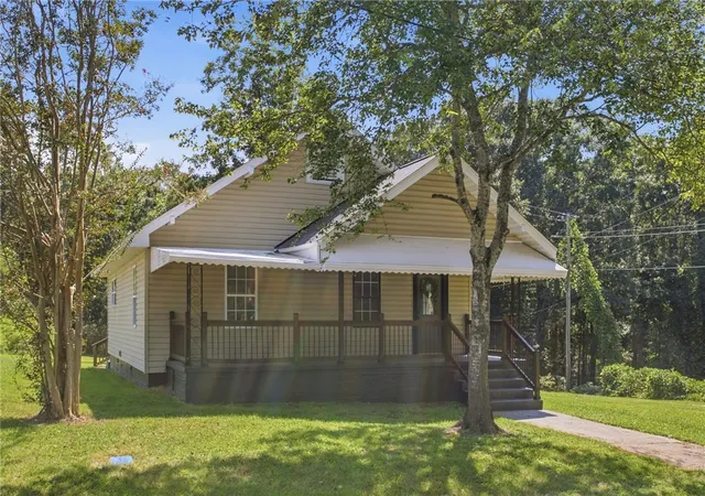 Photo 3 of Single family home for sale at 19 Clemson St, Liberty, SC 29657 | MLS# 20306359 | Listing updated on 2026-09-18