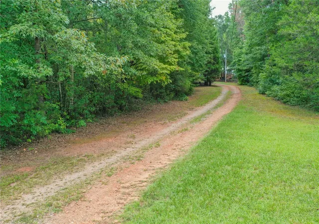 Photo 3 of Manufactured home for sale at 304 Wilderness Trl, Liberty, SC 29657 | MLS# 20306279 | Listing updated on 2026-09-28