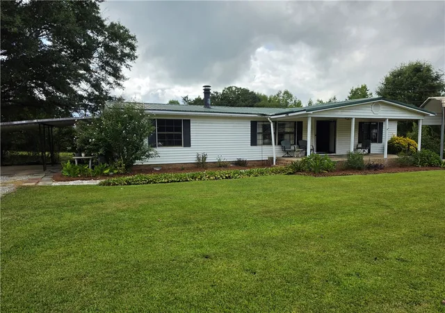 Photo 2 of Manufactured home for sale at 43 Fletcher Dr, Donalds, SC 29638 | MLS# 20306353 | Listing updated on 2026-09-18