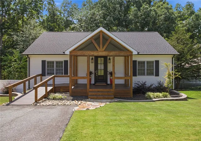 Photo 1 of Single family home for sale at 532 Gambrell Rd, Townville, SC 29689 | MLS# 20306390 | Listing updated on 2026-09-20