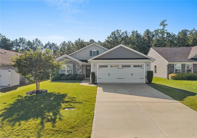 Photo 1 of Single family home for sale at 407 Vernonburg Ct, Piedmont, SC 29673 | MLS# 20306388 | Listing updated on 2026-10-14