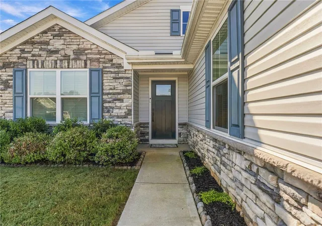 Photo 2 of Single family home for sale at 407 Vernonburg Ct, Piedmont, SC 29673 | MLS# 20306388 | Listing updated on 2026-10-14