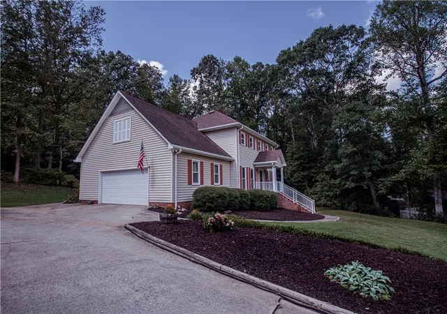 Photo 2 of Single family home for sale at 67 Washington Dr, Piedmont, SC 29673 | MLS# 20306195 | Listing updated on 2026-09-22