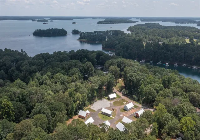 Photo 2 of Single family home for sale at 1017 Smyzer Rd, Townville, SC 29689 | MLS# 20306412 | Listing updated on 2026-09-21