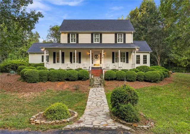 Photo 1 of Single family home for sale at 318 Quail Run, Anderson, SC 29621 | MLS# 20306174 | Listing updated on 2026-10-04