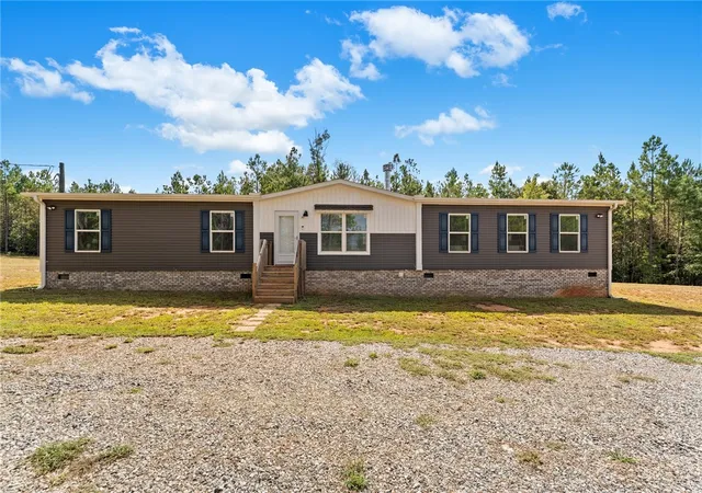 Photo 1 of Manufactured home for sale at 261 Fox Rd, Abbeville, SC 29620 | MLS# 20306387 | Listing updated on 2026-10-12