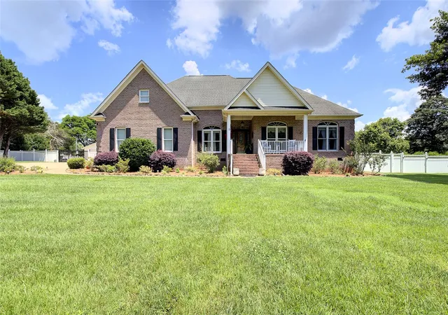 Single family home for sale at 9 Montague Cir, Greenville, SC 29617 | MLS# 20306474