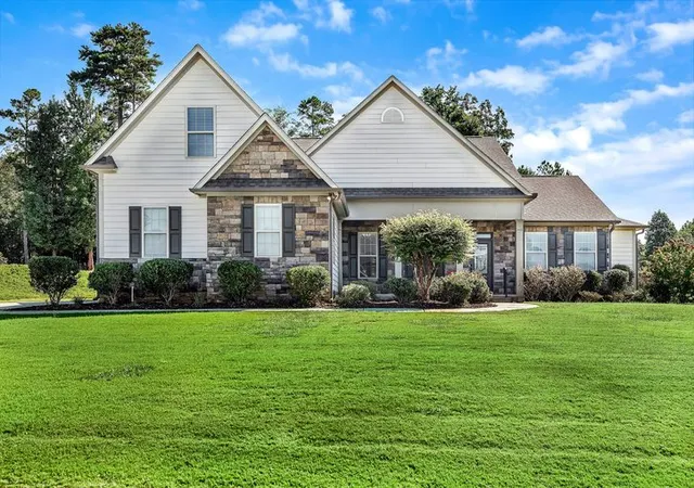 Photo 1 of Single family home for sale at 2 Vineyard Way, Williamston, SC 29697 | MLS# 20306457 | Listing updated on 2026-10-15