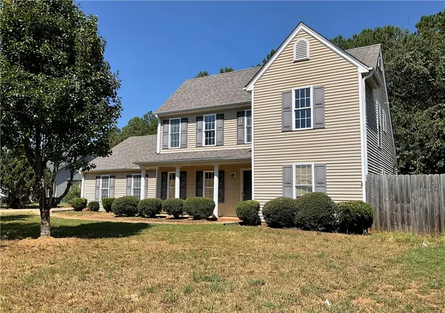 Photo 2 of Sale Pending at 102 Soaring Hawk Ct, Anderson, SC 29621 | MLS# 20306501 | Listing updated on 2026-10-10