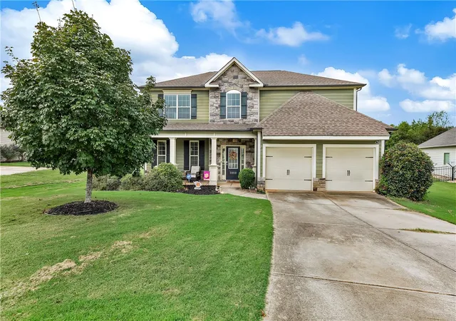 Photo 1 of Sale Pending at 1009 Hillcrest Ct, Anderson, SC 29621 | MLS# 20306496 | Listing updated on 2026-10-15