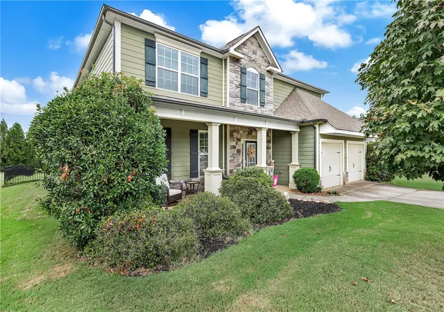 Photo 2 of Sale Pending at 1009 Hillcrest Ct, Anderson, SC 29621 | MLS# 20306496 | Listing updated on 2026-10-15